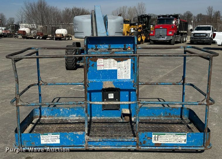 image for item DL4407 2005 Genie S-65 boom lift