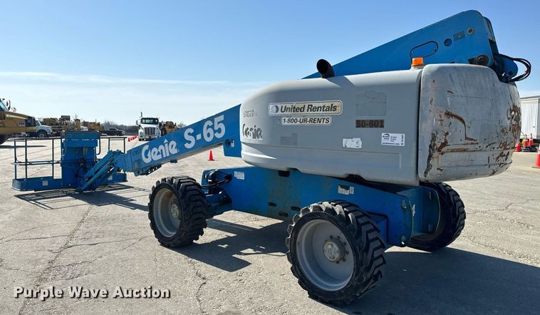 image for item DL4407 2005 Genie S-65 boom lift