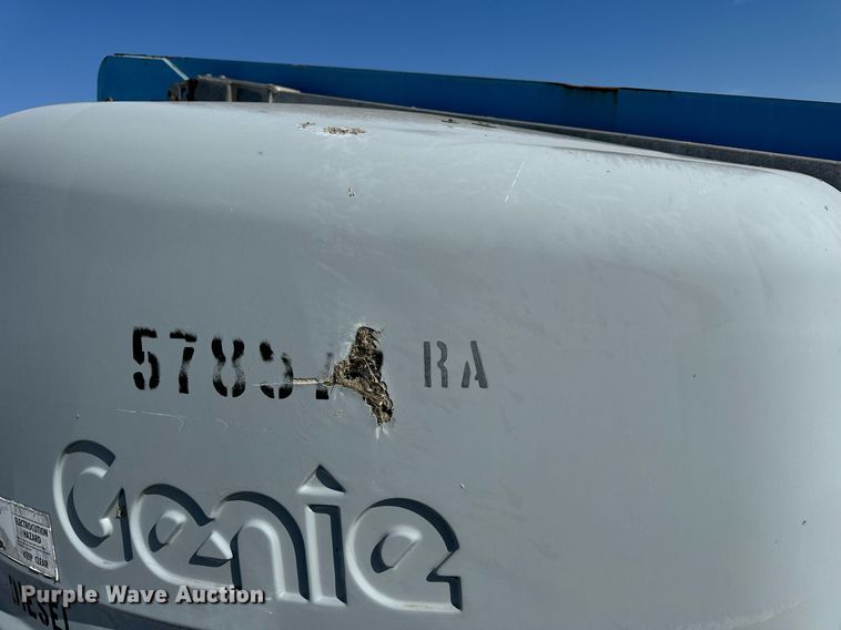 image for item DL4407 2005 Genie S-65 boom lift