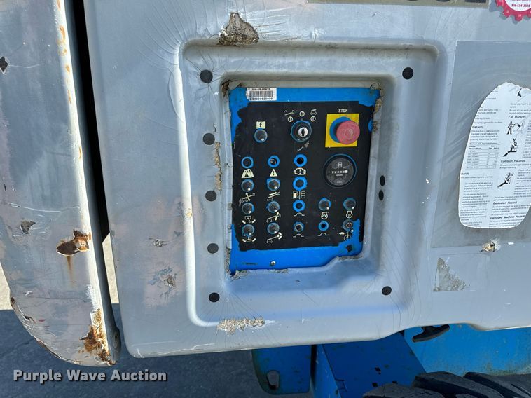 image for item DL4407 2005 Genie S-65 boom lift