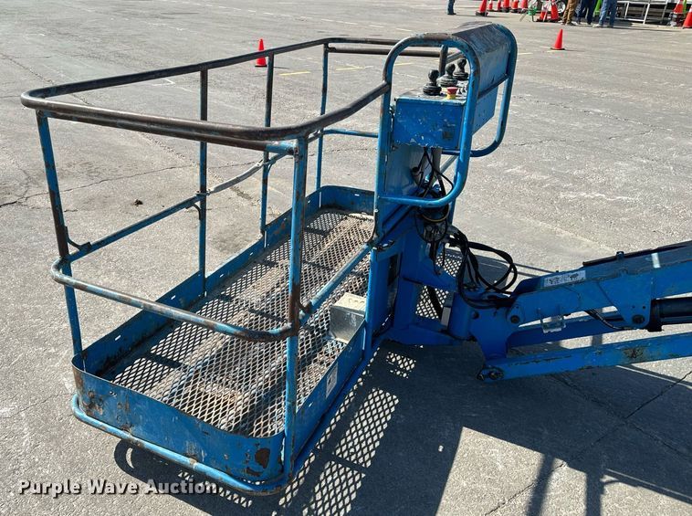 image for item DL4407 2005 Genie S-65 boom lift