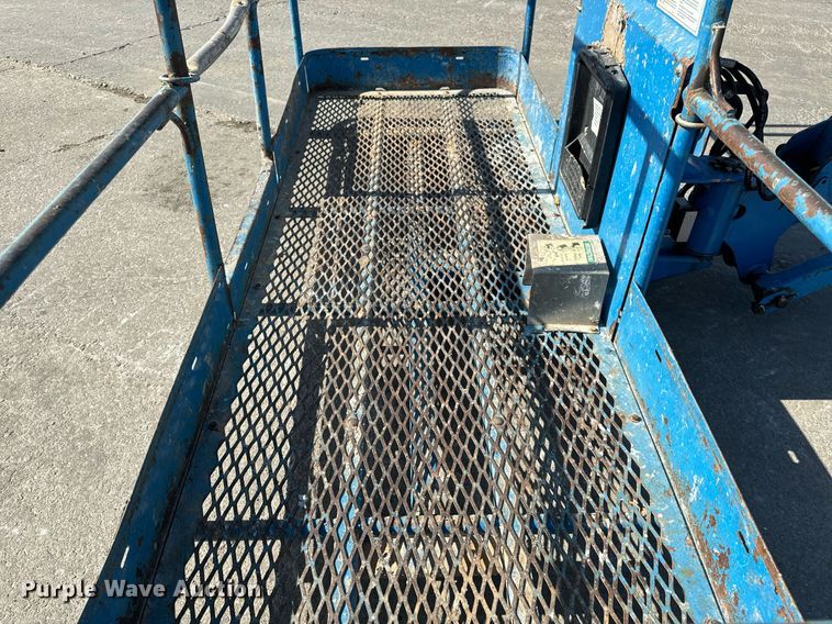 image for item DL4407 2005 Genie S-65 boom lift