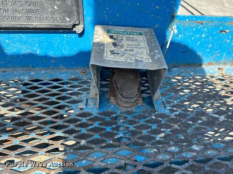 image for item DL4407 2005 Genie S-65 boom lift