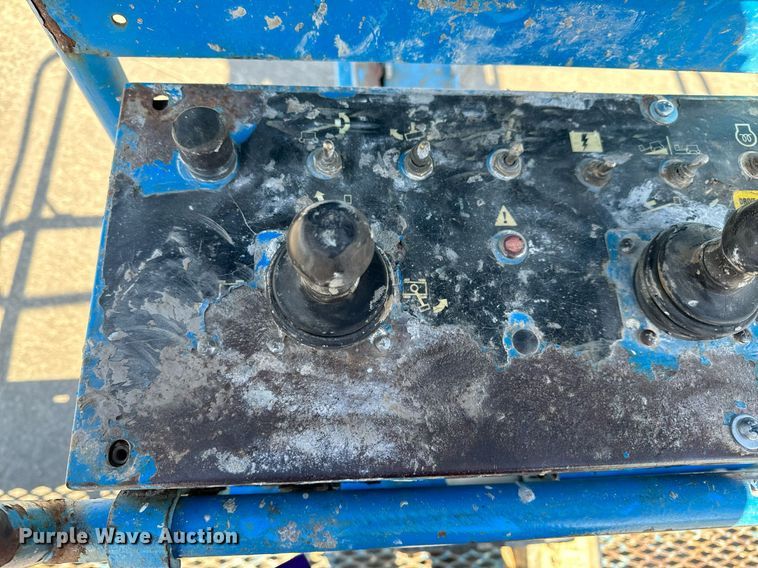 image for item DL4407 2005 Genie S-65 boom lift