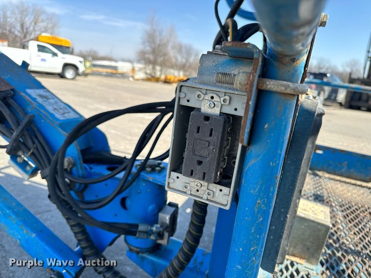 image for item DL4407 2005 Genie S-65 boom lift