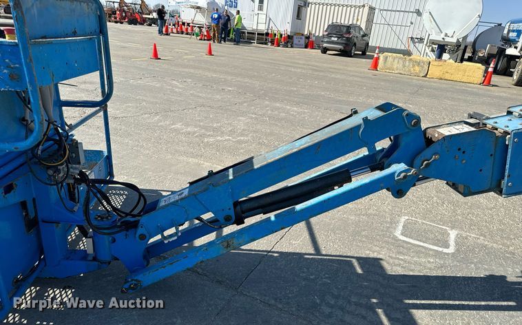 image for item DL4407 2005 Genie S-65 boom lift