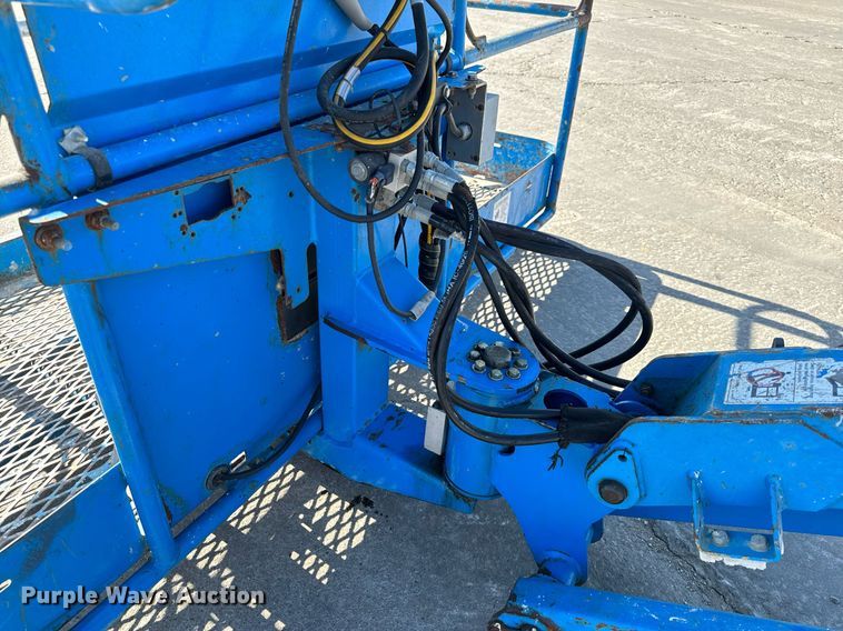 image for item DL4407 2005 Genie S-65 boom lift