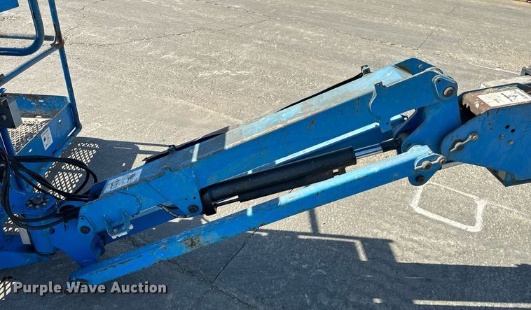 image for item DL4407 2005 Genie S-65 boom lift