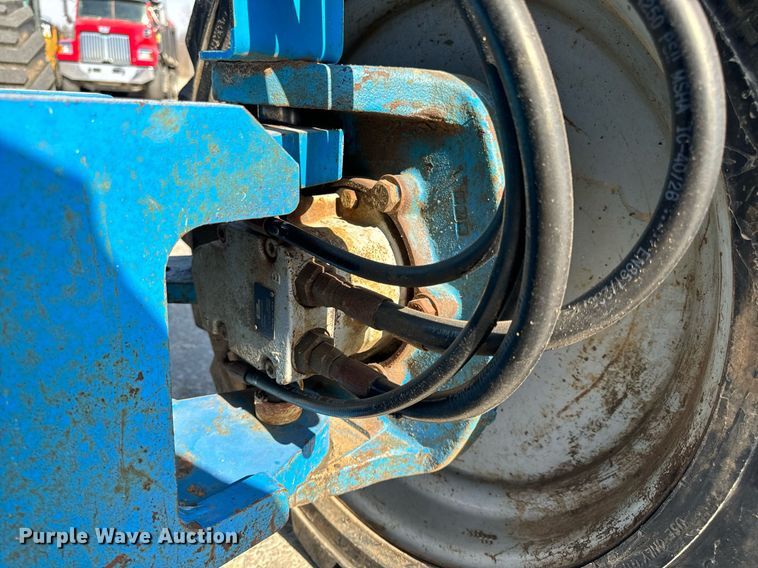 image for item DL4407 2005 Genie S-65 boom lift