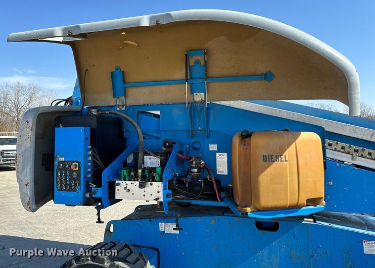 image for item DL4407 2005 Genie S-65 boom lift
