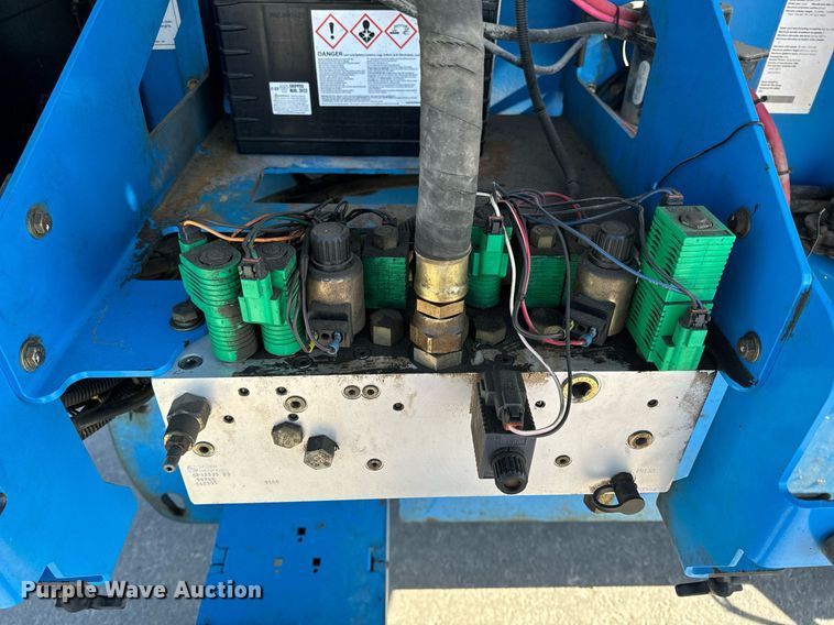 image for item DL4407 2005 Genie S-65 boom lift