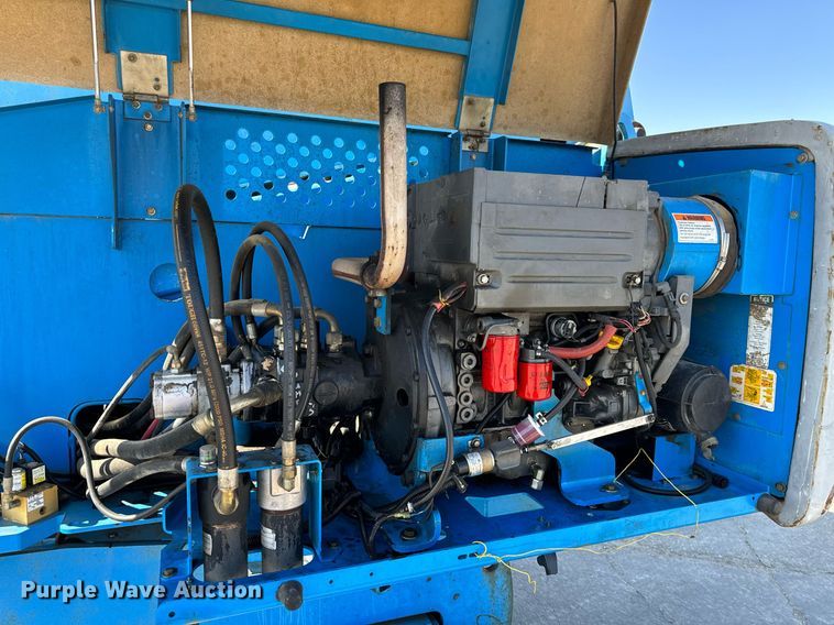 image for item DL4407 2005 Genie S-65 boom lift