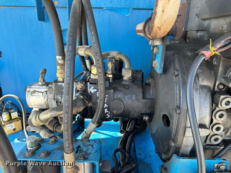 image for item DL4407 2005 Genie S-65 boom lift