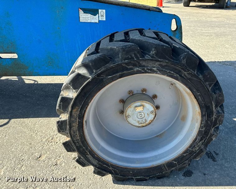 image for item DL4407 2005 Genie S-65 boom lift