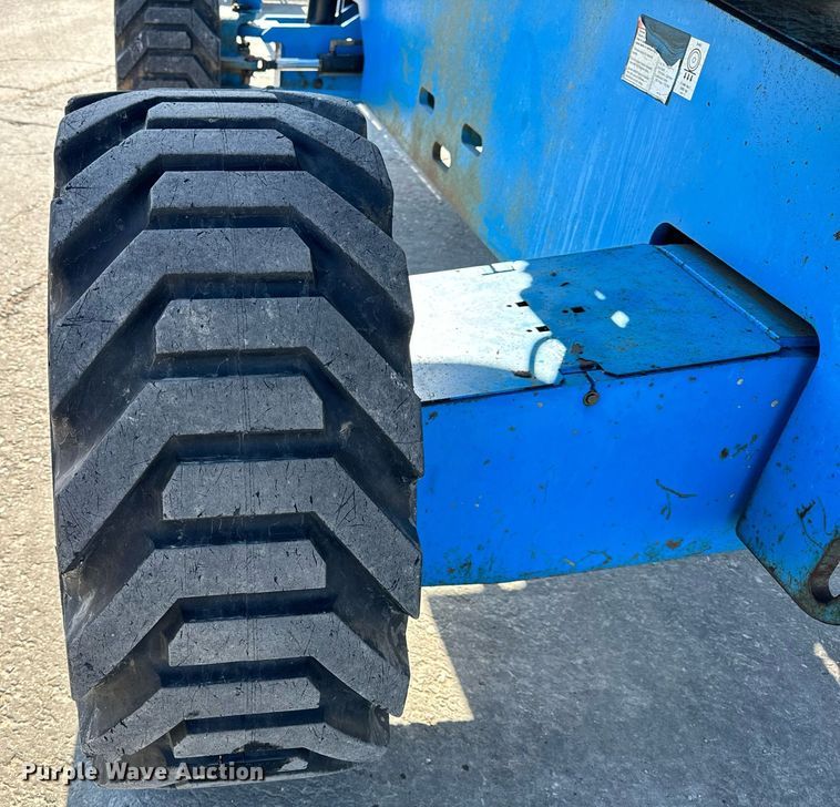 image for item DL4407 2005 Genie S-65 boom lift