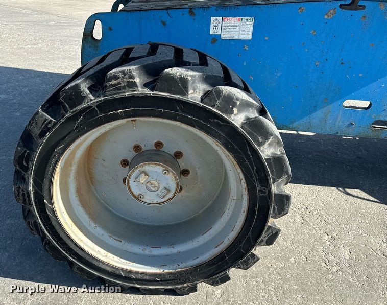 image for item DL4407 2005 Genie S-65 boom lift