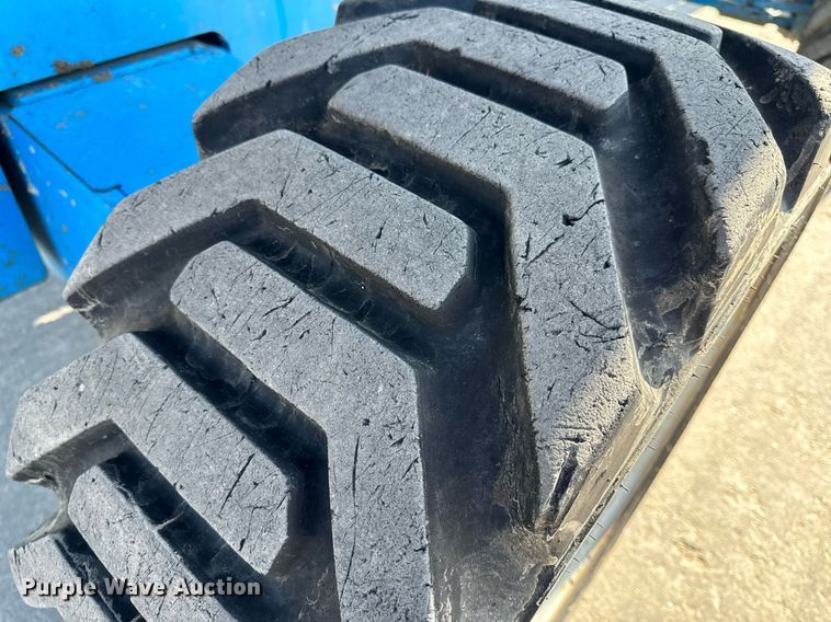 image for item DL4407 2005 Genie S-65 boom lift