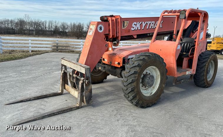 image for item DL4408 2006 Skytrak 8042 telehandler