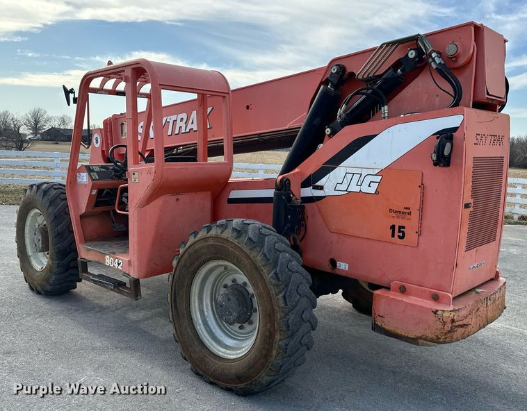 image for item DL4408 2006 Skytrak 8042 telehandler