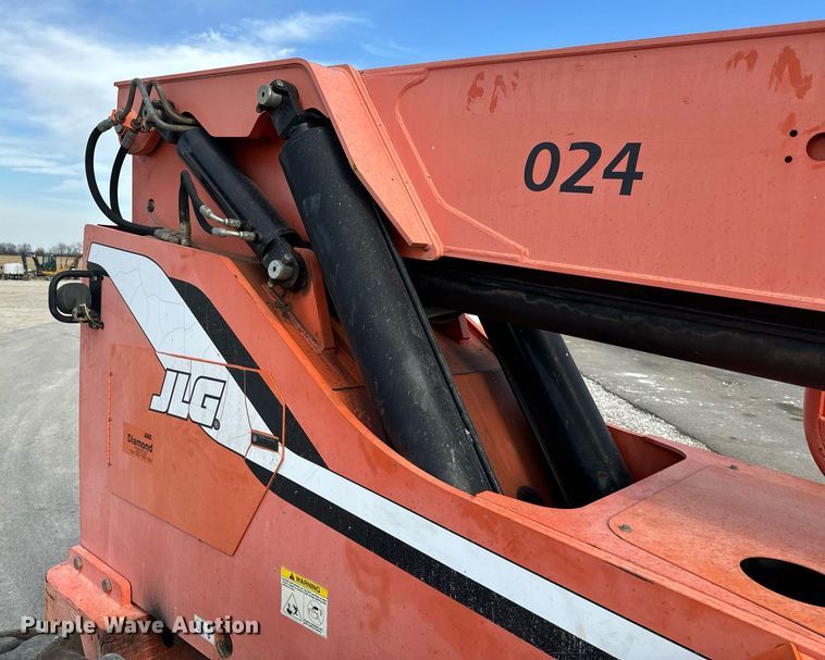 image for item DL4408 2006 Skytrak 8042 telehandler