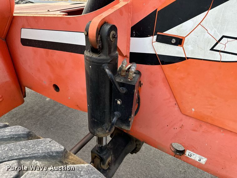 image for item DL4408 2006 Skytrak 8042 telehandler