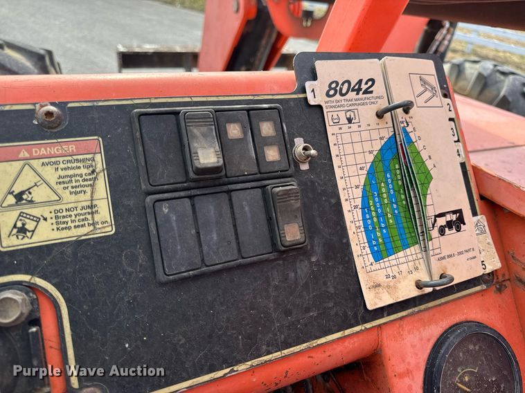 image for item DL4408 2006 Skytrak 8042 telehandler