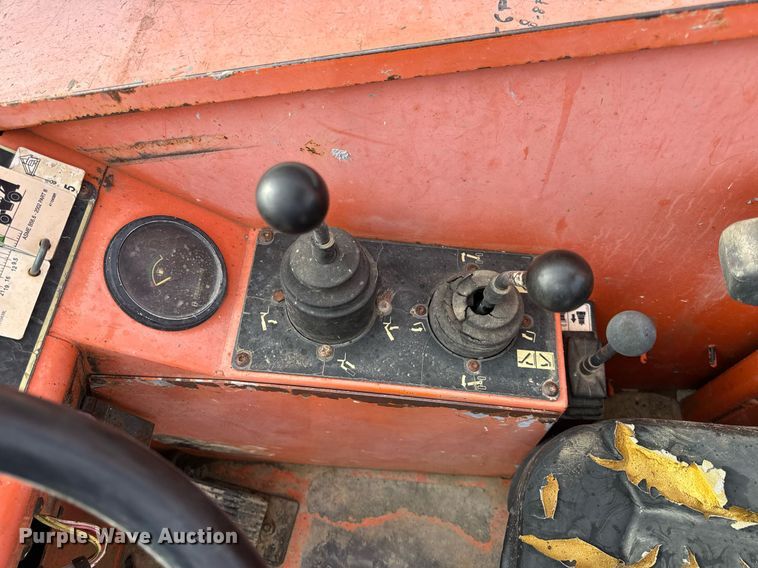 image for item DL4408 2006 Skytrak 8042 telehandler