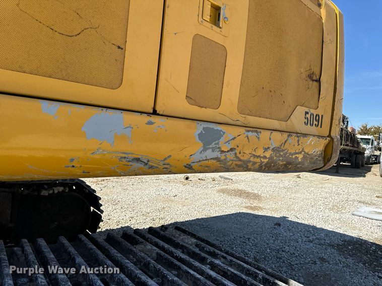 image for item DL4410 2014 John Deere 350G excavator