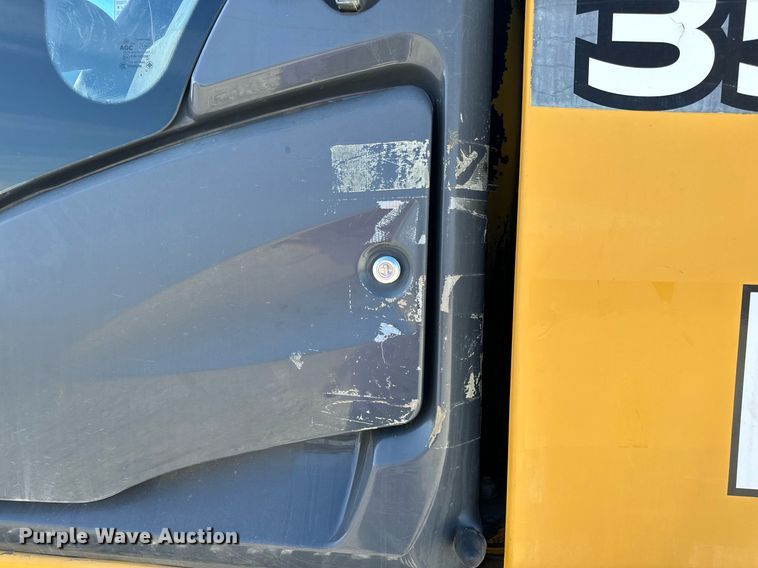 image for item DL4410 2014 John Deere 350G excavator