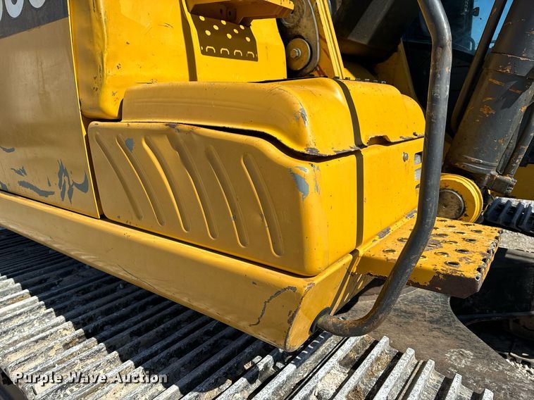 image for item DL4410 2014 John Deere 350G excavator