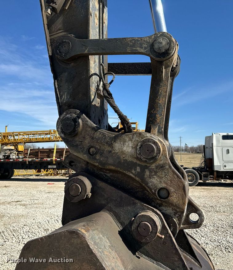 image for item DL4410 2014 John Deere 350G excavator