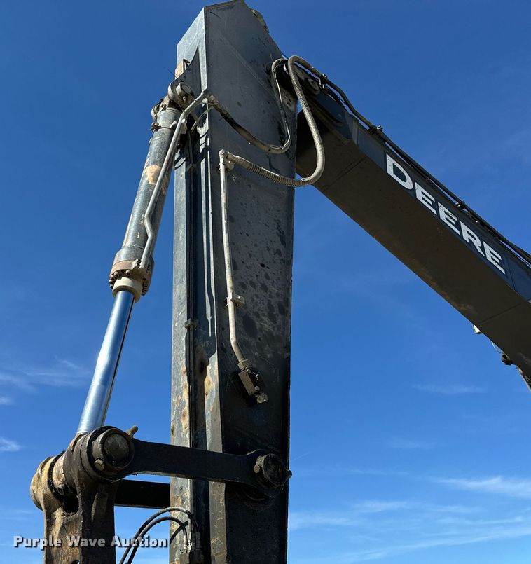 image for item DL4410 2014 John Deere 350G excavator