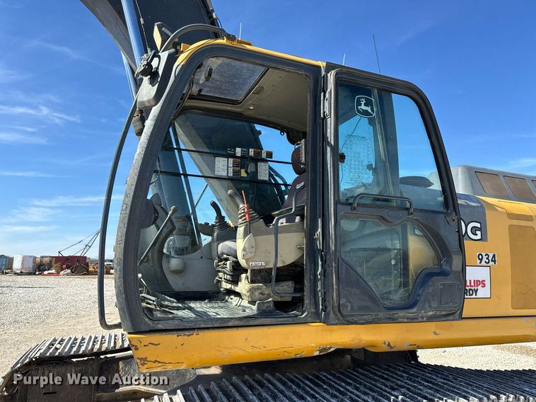 image for item DL4410 2014 John Deere 350G excavator