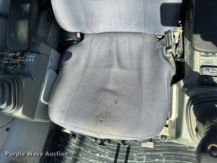 image for item DL4410 2014 John Deere 350G excavator