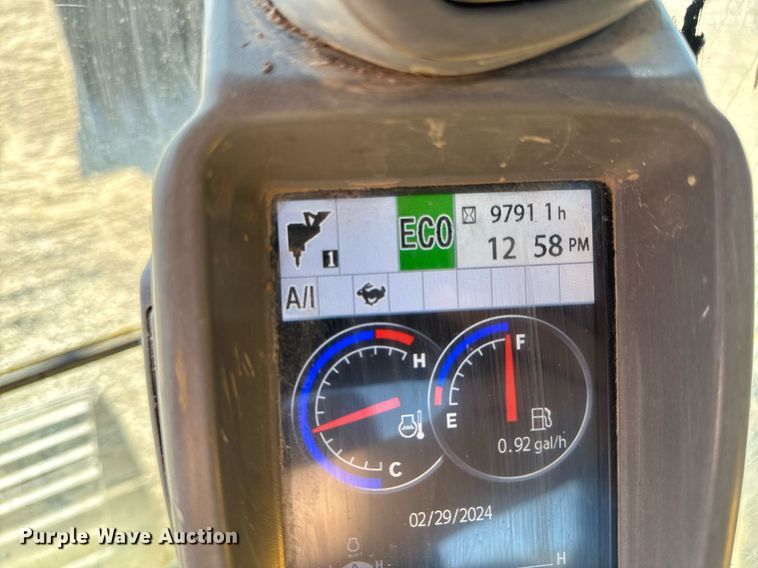 image for item DL4410 2014 John Deere 350G excavator