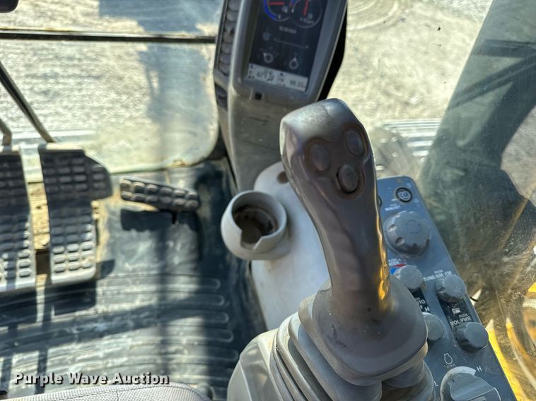 image for item DL4410 2014 John Deere 350G excavator