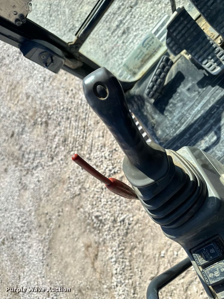 image for item DL4410 2014 John Deere 350G excavator