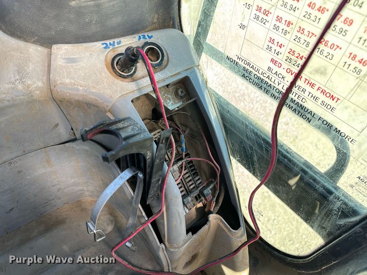 image for item DL4410 2014 John Deere 350G excavator