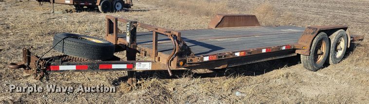 image for item DL7892 2004 Titan utility trailer