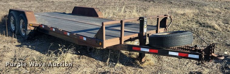 image for item DL7892 2004 Titan utility trailer