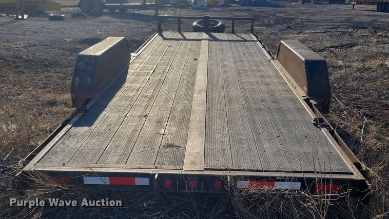 image for item DL7892 2004 Titan utility trailer