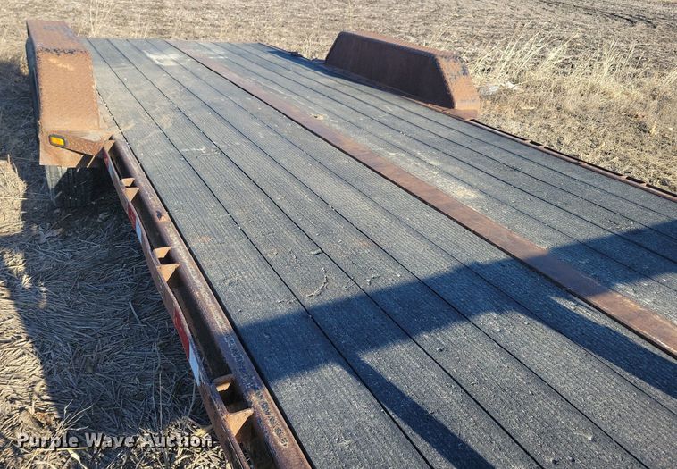 image for item DL7892 2004 Titan utility trailer