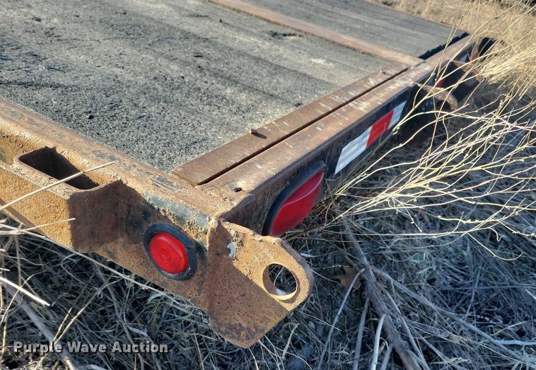 image for item DL7892 2004 Titan utility trailer