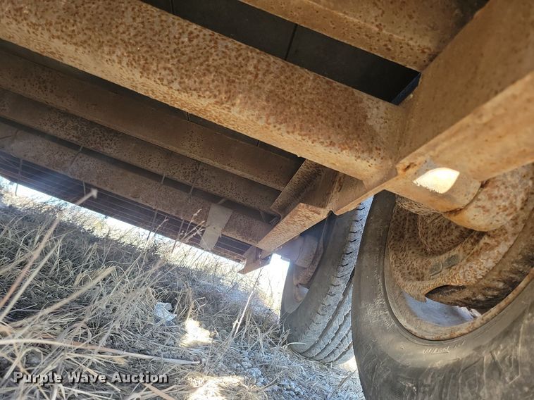 image for item DL7892 2004 Titan utility trailer