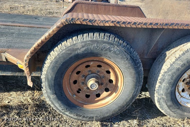 image for item DL7892 2004 Titan utility trailer