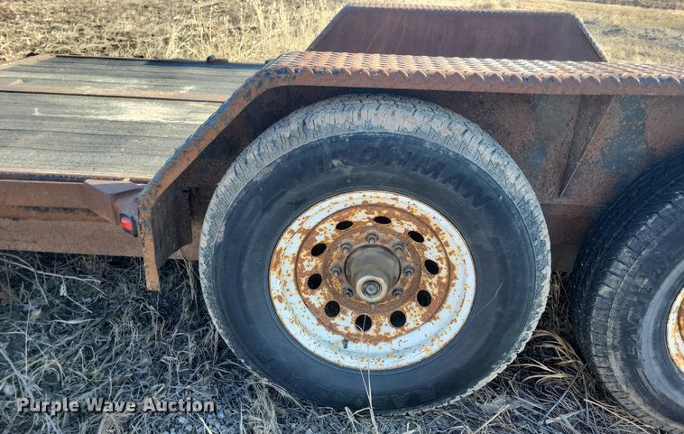 image for item DL7892 2004 Titan utility trailer