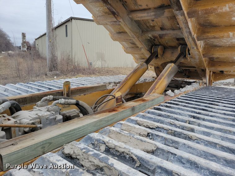 image for item DL7970 Morooka K40 MST3300 track carrier