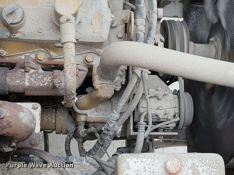 image for item DL7970 Morooka K40 MST3300 track carrier