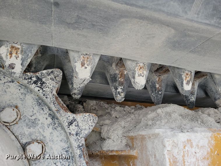 image for item DL7970 Morooka K40 MST3300 track carrier