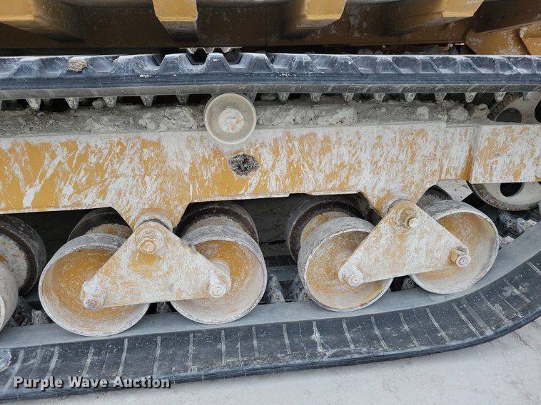 image for item DL7970 Morooka K40 MST3300 track carrier